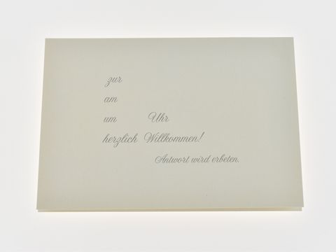 Einladungskarte mit rosa Rosen, Set mit fünf Karten, Hersteller Juwelier Harnisch, elegante Gestaltung mit stilvollem Text für besondere Anlässe.