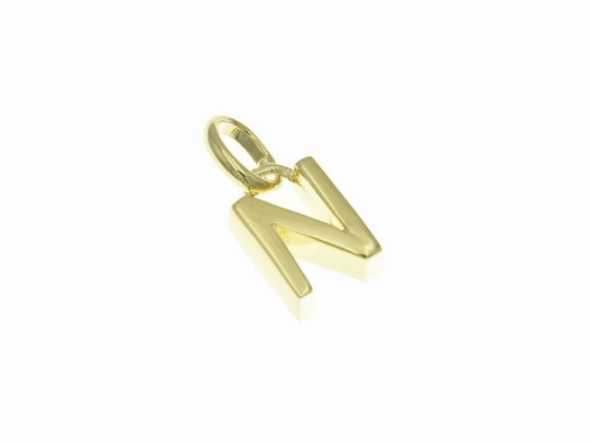 Anhänger aus poliertem Sterling Silber in Form des Buchstabens N, vergoldet in Gelbgold, hergestellt von Juwelier Harnisch.