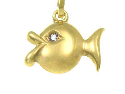 Goldener Fisch Anhänger mit einem Diamanten als Auge, aus der Kollektion Pisces des Juweliers Harnisch, ideal für Tierliebhaber und Schmuckliebhaber.