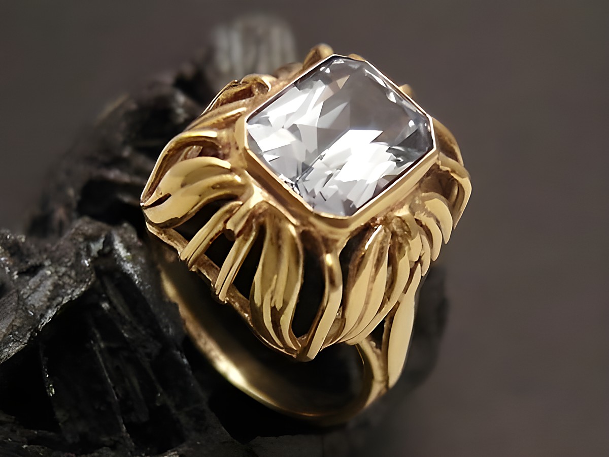 Goldring phantasievoll aus Gold 585 mit synthetischem Aquamarin, Größe 53,5, Hersteller Juwelier Harnisch, bis Größe 54/17,5, auf schwarzem Hintergrund präsentiert.