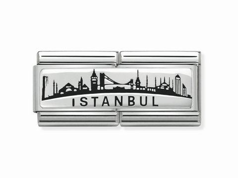 433079003-0 Composable DOUBLE Classic aus Edelstahl und Silber mit einer filigranen Skyline von Istanbul und dem Schriftzug ISTANBUL, modernes und elegantes Design.