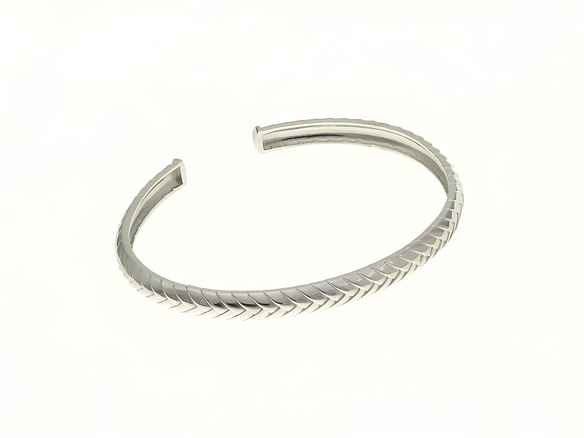 Zopfmuster Armreifen aus rhodiniertem Sterling Silber, 16,5 cm, mit elegantem Design für stilvolle Akzente. Hergestellt von Juwelier Harnisch, ideal für jeden Anlass.