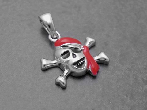 Totenkopf lackiert - Sterling Silber Anhänger - Lack Rot-Schwarz, Hersteller: Juwelier Harnisch, für Kinder. Der Anhänger zeigt einen fröhlichen Totenkopf mit rotem Kopftuch und gekreuzten Knochen.