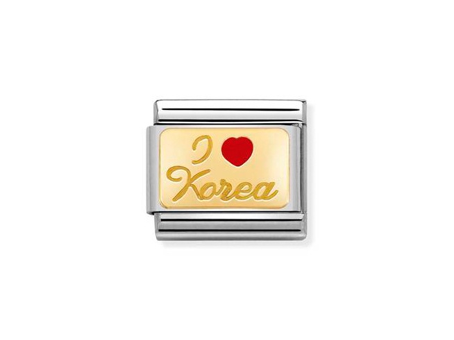 Edelstahlarmband-Anhänger mit goldenem Emaille-Einsatz, darauf steht in geschwungenen Buchstaben I Love Korea, ergänzt durch ein rotes Herz. Ideal für Liebhaber Koreas.