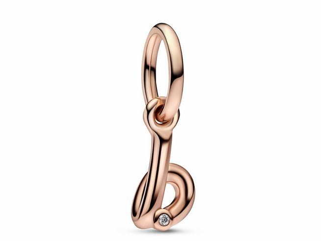 Charm von Pandora mit der Artikelnummer 782459C01 in Roségold Vergoldung. Der Anhänger zeigt den Buchstaben B, verziert mit Zirkonia und hat eine elegante Form.