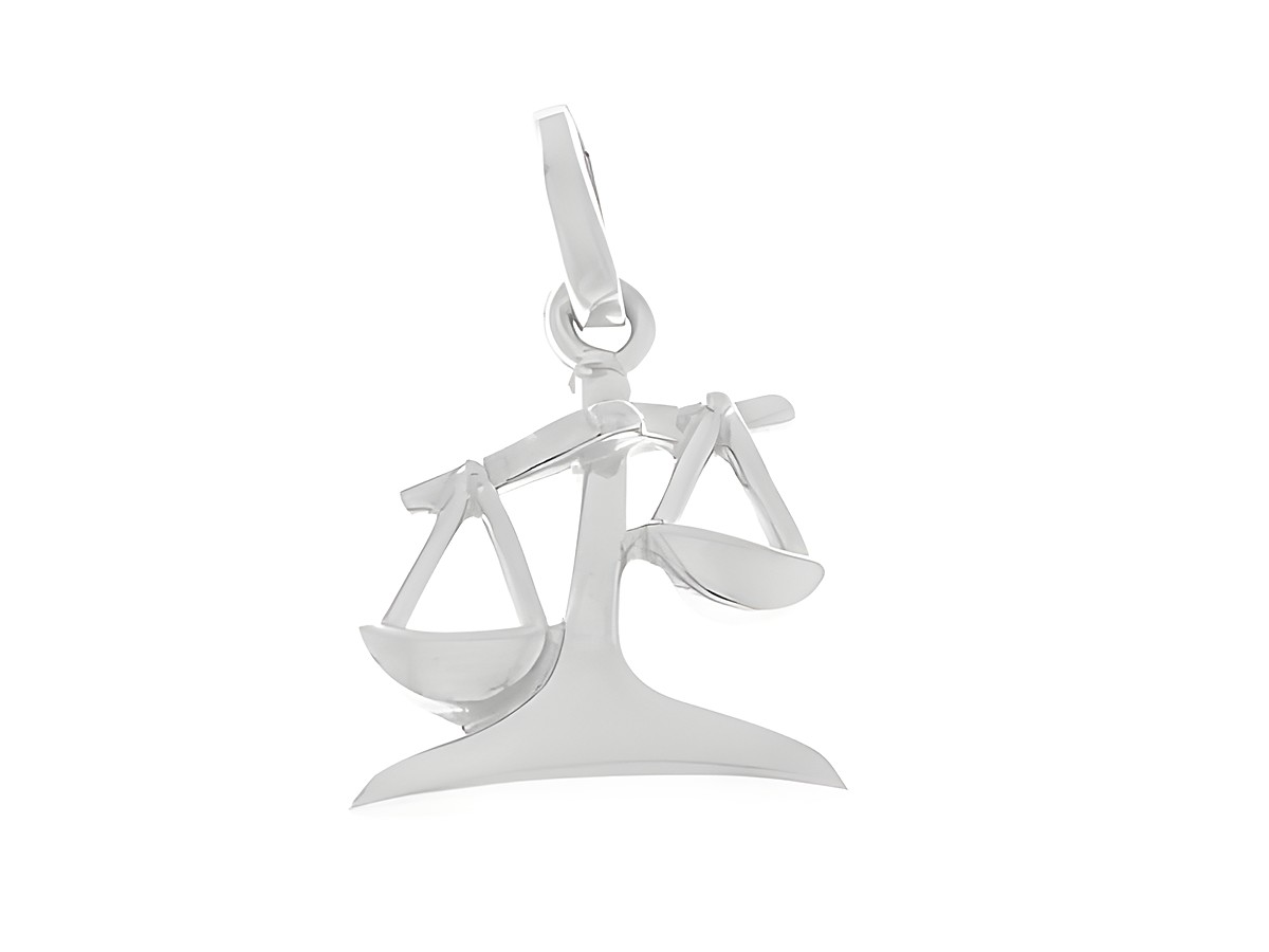Ein Anhänger in Form einer Waage, das Sternzeichen Waage darstellend, aus 925 Sterling Silber poliert, hergestellt von Juwelier Harnisch.