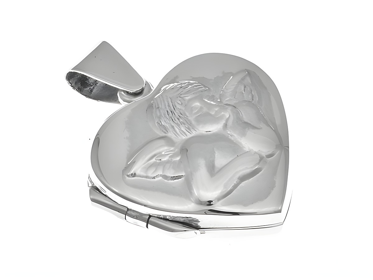 Herzförmiges Medaillon aus Sterling Silber des Herstellers Juwelier Harnisch, mit einem filigranen Engel Motiv. Ideal als persönliches Schmuckstück oder Geschenk.