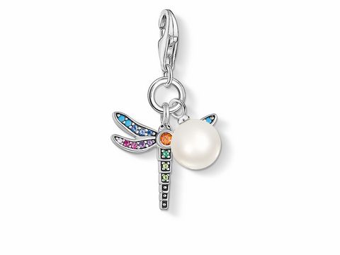 Silber Charm-Anhänger von Thomas Sabo, Libelle mit bunten Steinchen und einer großen Perle, perfekt für modische Akzente im Schmuckzubehör.