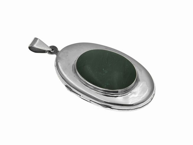 37432-0 Medaillon aus grünem Achat, oval poliert, eingefasst in hochwertigem Sterling Silber, Hersteller Juwelier Harnisch, elegantes Schmuckstück für jeden Anlass.