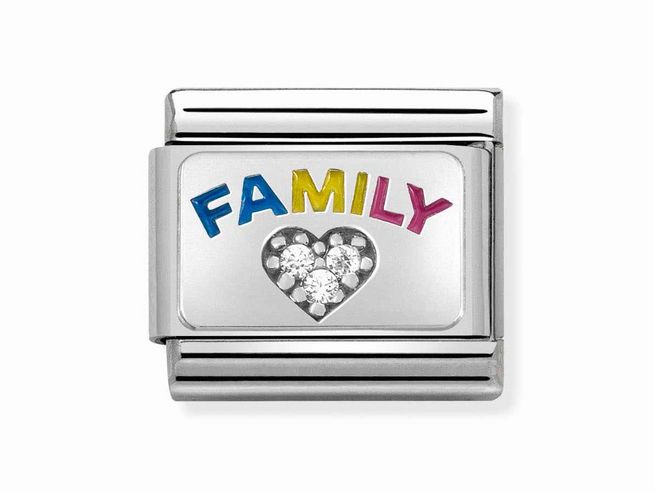 Zirkonia Charm von Nomination Classic Sterling Silver mit bunten Buchstaben "FAMILY" und einem herzförmigen Zirkonia-Motiv in der Mitte, ideal für persönliche Armbänder.