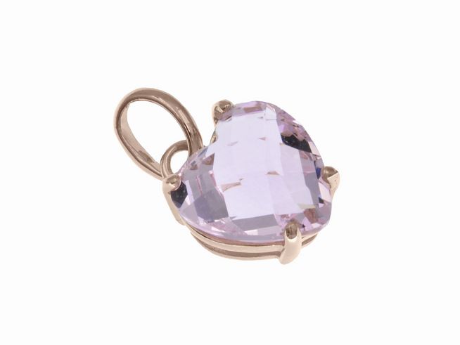 Herzförmiger Anhänger aus rosa Glas in Roségold Vergoldung, gefertigt von Juwelier Harnisch, ideal für elegante Schmuckkollektionen mit Perlen und Steinen.
