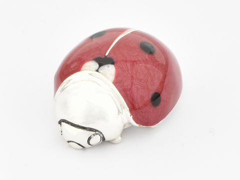 Marienkäfer aus Echtsilber mit rotem Emaille-Körper und schwarzen Punkten, Hersteller Juwelier Harnisch, Größe 33 mm, ideal für Sammler und Liebhaber tierischer Figuren.
