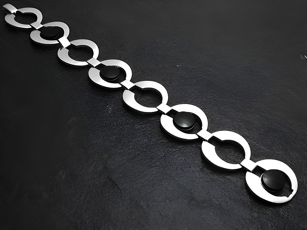 Silberarmband rhodiniert, rund 20 cm, mit Onyx-Elementen, modernes Design, Hersteller Juwelier Harnisch, elegant und stilvoll, ideal für verschiedene Anlässe.