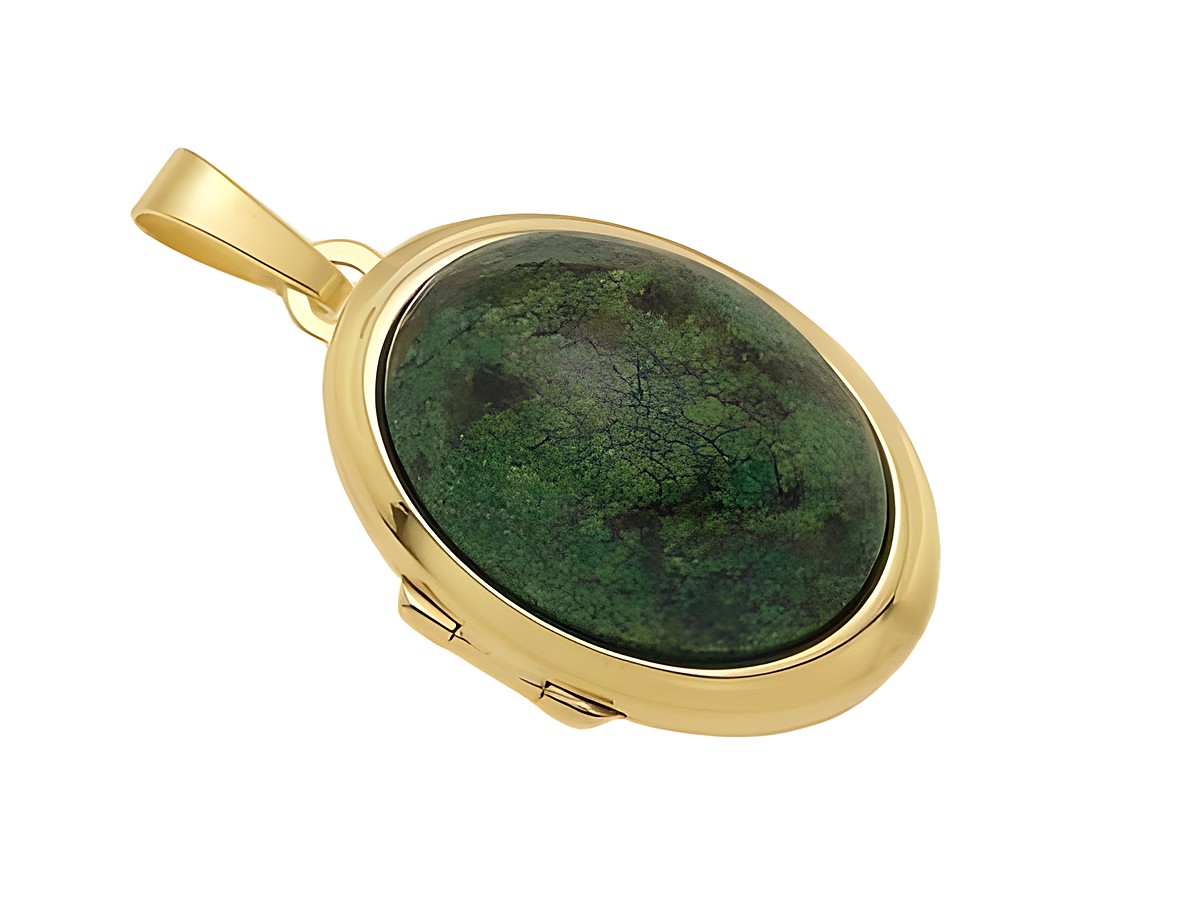 Magnesit Cabochon in ovaler Form, umgeben von einem edlen Gold 585 Medaillon. Hersteller Juwelier Harnisch. Ideales Schmuckstück für besondere Anlässe.