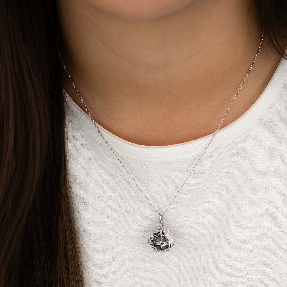 Engelsrufer 45 cm Kette mit Flügel & Klangkugel Anhänger - Silber rhodiniert Perlmutt - Grau Gr. XS – Ansicht 2