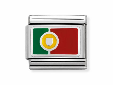 Die Abbildung zeigt eine Composable Classic Flagge von Nomination mit dem Design der portugiesischen Flagge. Die Farben sind grün, rot und gelb mit einem Emblem im Vordergrund.