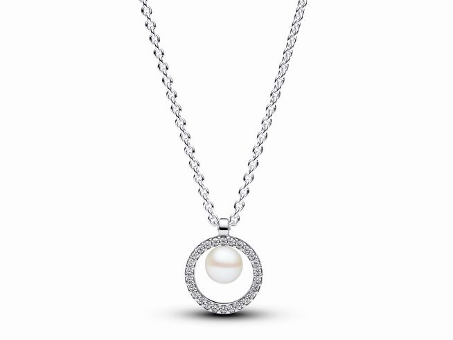 Zuchtperle und Pavé Collier-Halskette aus Silber mit einem Steinmix in Weiß, Elegante Schmuckstück mit einer zentralen Perle in einem geschmückten Anhänger, Länge 45 cm.