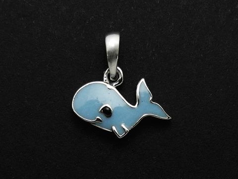 Silberanhänger in Form eines Wals, rhodiniert mit himmelblauer und schwarzer Farbgebung, passend für Kinder, Hersteller Juwelier Harnisch.