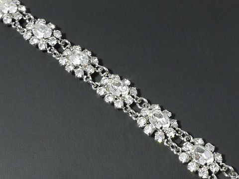 Strass Armband für Frauen in weiß, silberfarben, verstellbar von 18,5 bis 21 cm, hergestellt von Juwelier Harnisch, ideal für elegante Anlässe.