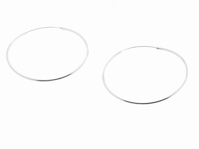 Runde Creolen aus Silber 925, moderne Gestaltung mit einem Durchmesser von 8 cm, Hersteller Juwelier Harnisch, über 45 mm. Ideal für einen eleganten Look.