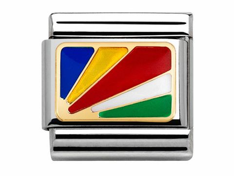 Schmuckstück von Nomination mit der Flagge der Seychellen in Gold und Emaille, farbige Dreiecke in Blau, Gelb, Rot, Weiß und Grün auf silbernem Hintergrund.