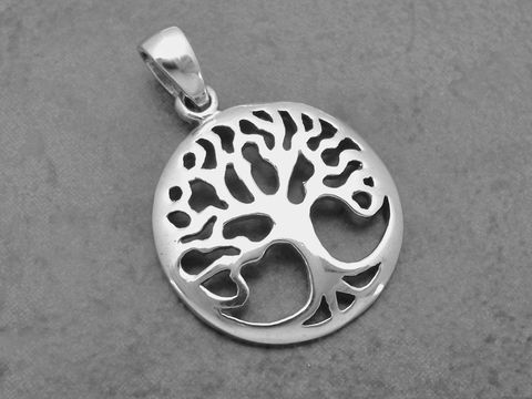 Silber Anhänger rund Lebensbaum natürlich von Juwelier Harnisch, filigran gearbeitet mit kunstvollem Baumdesign, ideal als Pflanzen-Inspiration und für stilvolle Akzente.