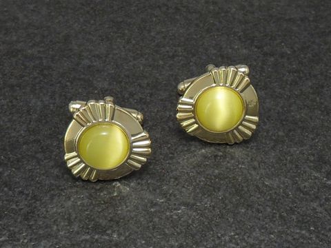 Manschettenknöpfe in Gelb mit einem Durchmesser von 18,6 mm, goldfarbenes Design, Hersteller Juwelier Harnisch, elegant und stilvoll für besondere Anlässe.