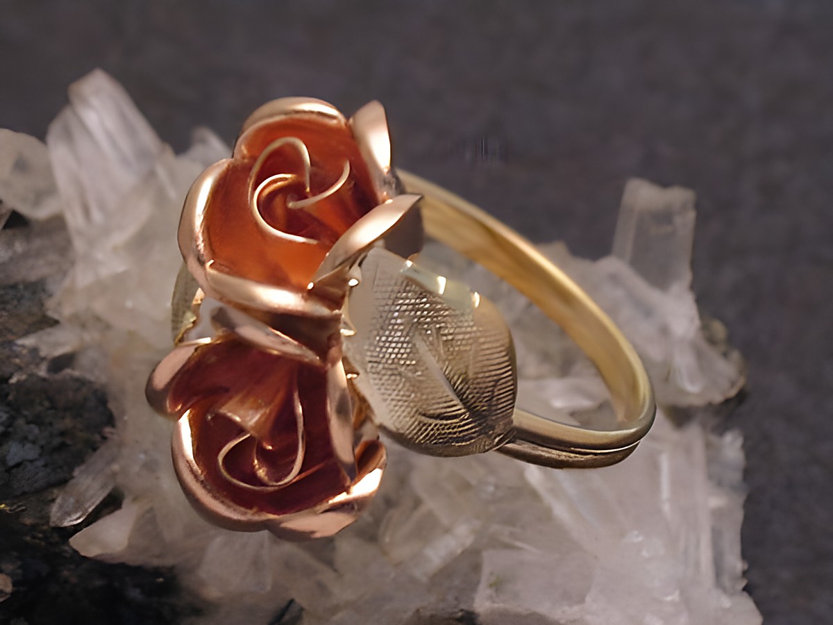 Goldring mit zwei Rosen aus Gold 585 bicolor und Blättern, Größe 53,5, Hersteller Juwelier Harnisch, bis Größe 54/17,5, elegant und edel mit floralem Design.