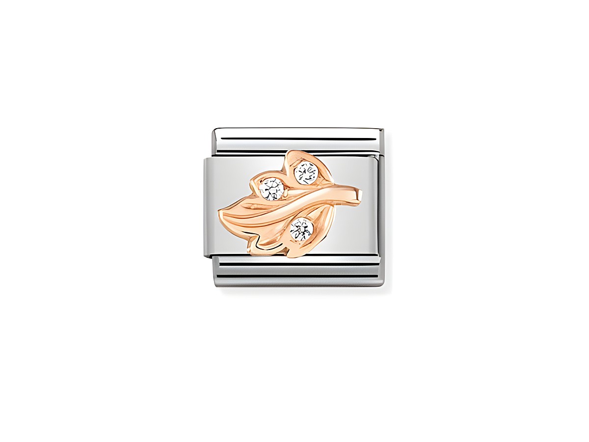 NOMINATION Classic Roségold 430305 15 zeigt ein charmantes weißes Blattdesign mit drei funkelnden Steinen, eingefasst in edlem Edelstahl. Ideal für individuellen Schmuck.
