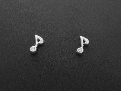 Silber Ohrringe in Form von Noten, dekoriert mit weißen Zirkonia, ideal für Musikfans, hergestellt von Juwelier Harnisch. Elegantes Design für jeden Anlass.