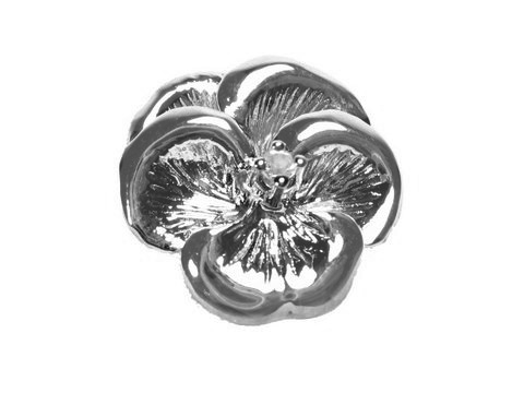 Silber Anhänger rhodiniert in Form einer Blume mit Bergkristall, hergestellt von Juwelier Harnisch, dargestellt als elegante Pflanze für stilvolle Schmuckliebhaber.
