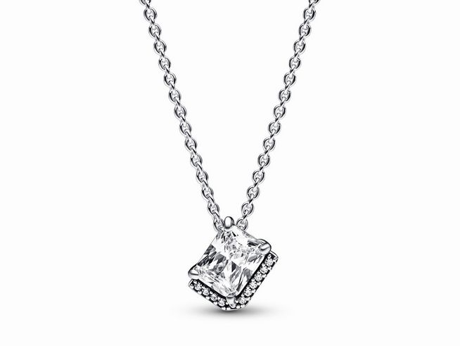 Elegante Pandora Kette mit rechteckigem funkelndem Anhänger aus Sterling Silber, besetzt mit Zirkonia. Ideal für besondere Anlässe und als stilvolles Accessoire.