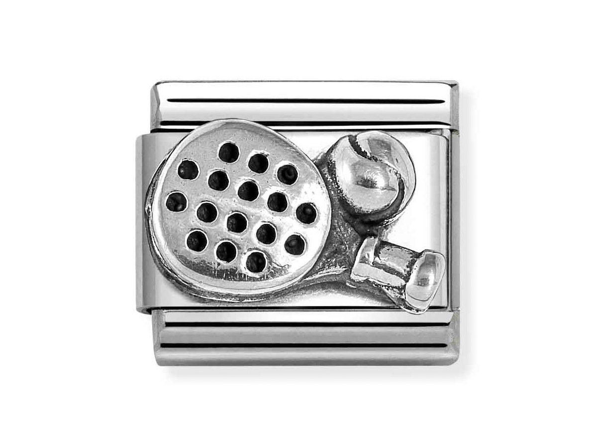 Nomination Sterling Silber 330101 78 - Padel-Schläger Element - Classic Silber Ein eleganter Padel-Schläger aus Sterling Silber mit einem detaillierten Design und einer Tennisball-Darstellung, perfekt als Schmuckstück für Sportliebhaber, Hersteller Nomination.