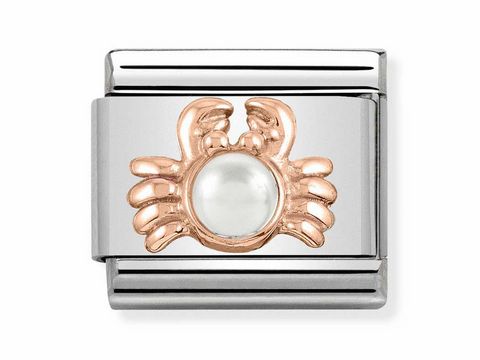 Krabbe in Roségold mit einem Perlmuttstein im Zentrum, umgeben von einem silbernen Hintergrund, designed von Nomination Classic. Schmuckstück für Armbänder.