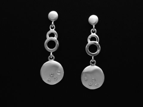 Ohrringe Design Sterling Silber modern mit Zirkonia weiß von Juwelier Harnisch, elegante Ohrhänger mit zeitgenössischem Stein-Design, ideal für stilvolle Anlässe.