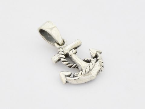 Anhänger in Form eines Ankers mit Seil aus Sterling Silber, klassisches Design, hergestellt von Juwelier Harnisch, ideal für maritime und seefahrtsaffine Schmuckliebhaber.