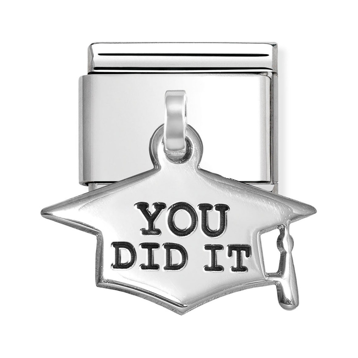 Charm Anhänger aus Sterling Silber in Form eines Doktorhuts mit der Gravur YOU DID IT, von Nomination, ideal als besondere Auszeichnung für graduierte Personen.
