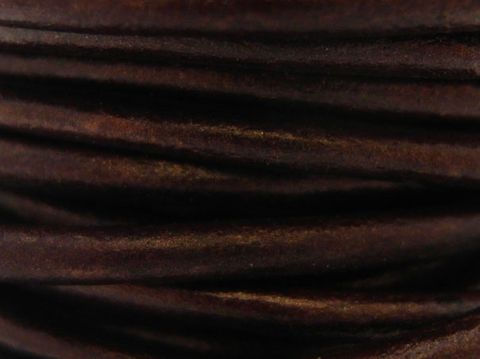 Lederband Kastanie in maroon, 22 cm lang und 3 mm dick, mit Silber Karabiner, bietet eine hochwertige Optik für Schmuckprojekte. Hersteller: Juwelier Harnisch.