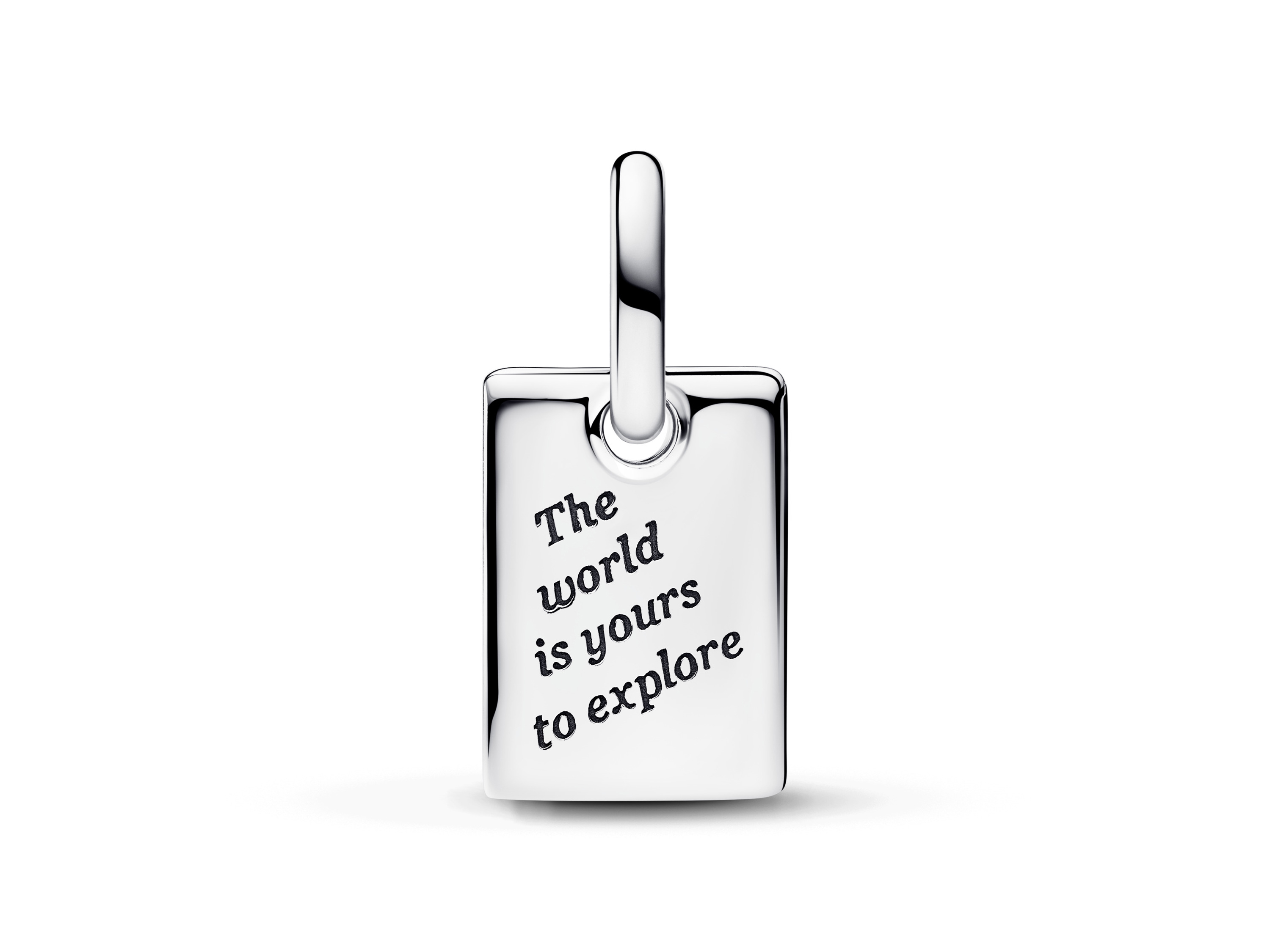 Pandora 793913C01 Reise Charm Anhänger aus Sterling Silber mit der Gravur The world is yours to explore, elegantes Design, perfekt für Abenteuerliebhaber und Sammler.