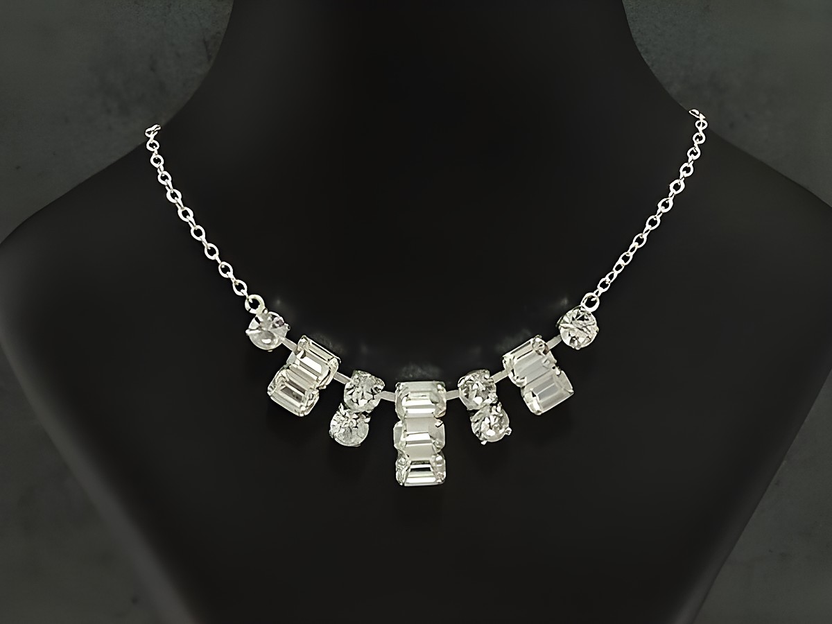 Strass Collier Kette wunderschön in Silber mit weißen Strasssteinen, 38-45 cm einstellbar, hergestellt von Juwelier Harnisch aus Sterling Silber, elegantes Design für besondere Anlässe.