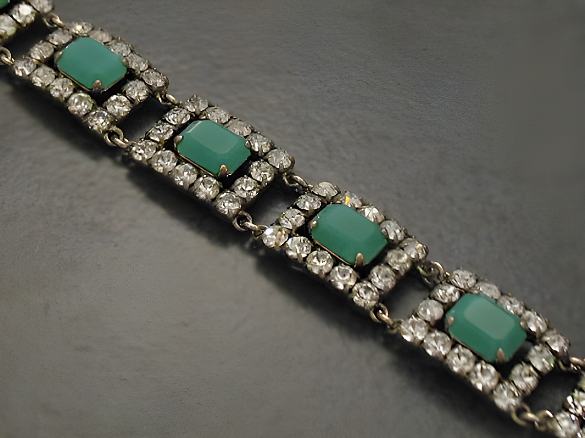 Strass Armband türkis - 18-23 cm - silberfarben - ausdrucksstark von Juwelier Harnisch, mit eleganten türkisen Steinen und funkelnden Strasssteinen, ideal für besondere Anlässe.
