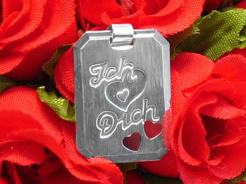Silber Gravurplatte - Rechteck mit der Aufschrift Ich herze Dich, verziert mit Herzen, Hersteller: Juwelier Harnisch, ideal als persönliches Geschenk.