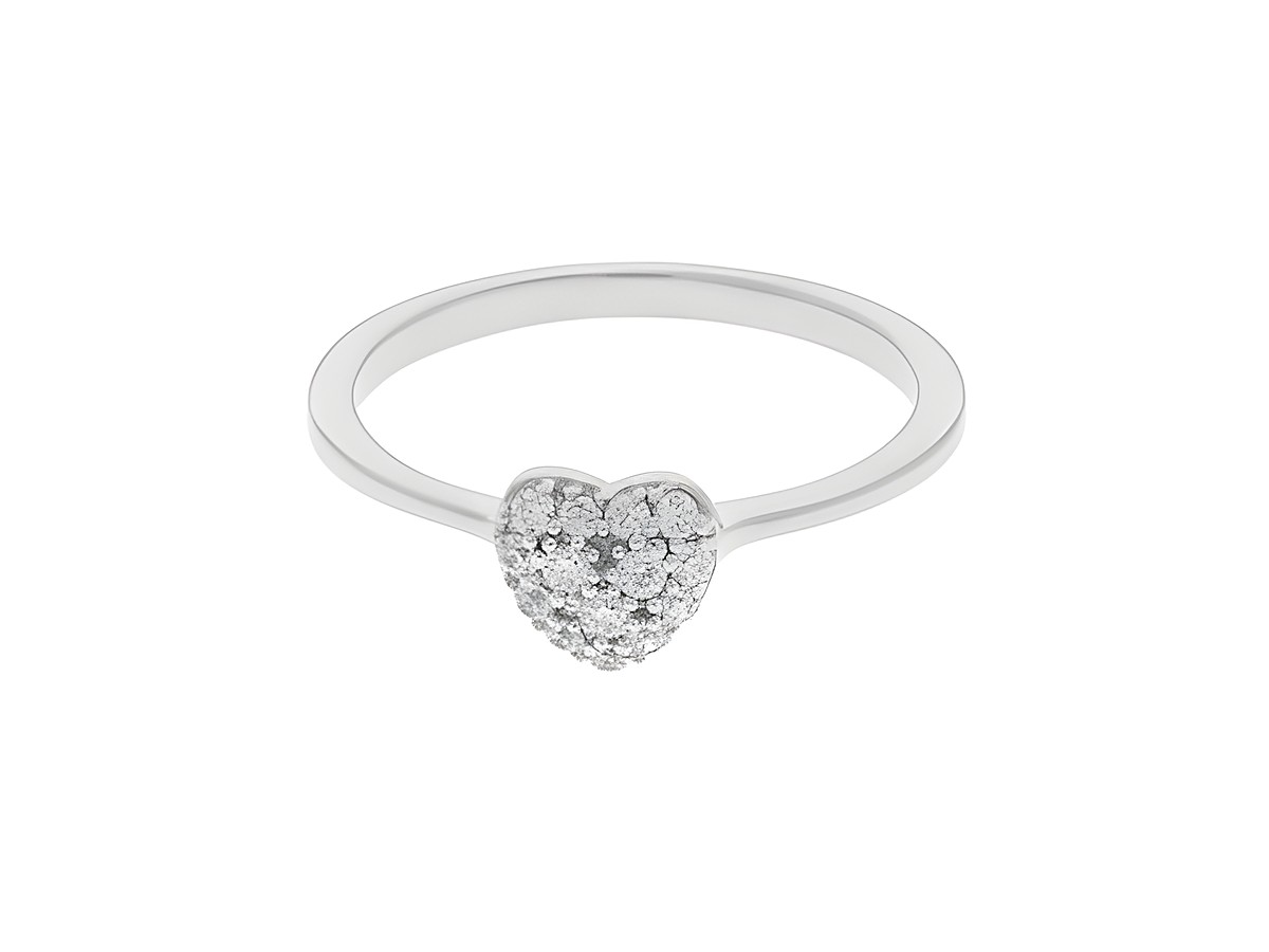 Ring in Herzform aus silber rhodiniertem Material, bezaubernd und elegant, Größe 60, Hersteller Juwelier Harnisch, ideal für romantische Anlässe.