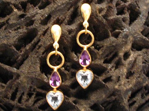 Ohrringe weiblich aus Gold mit Amethyst und Topas, Hersteller Juwelier Harnisch, elegante Ohrhänger mit Stein, ideal für festliche Anlässe und besondere Outfits.