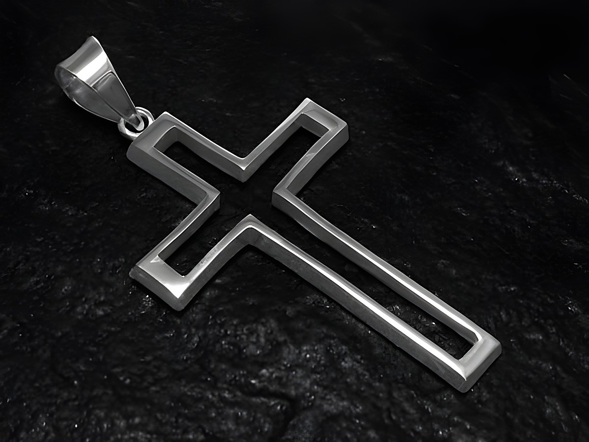 Sterling Silber Anhänger in Kreuzform, schlicht und modern, ideal zur Konfirmation oder Firmung, hergestellt von Juwelier Harnisch.