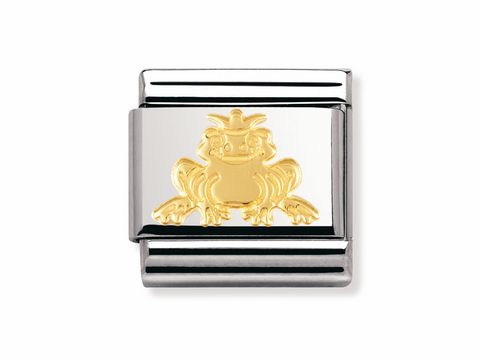 Der Froschkönig Frosch von NOMINATION ist aus edlem Metall gefertigt und zeigt einen goldenen Frosch mit Krone auf einem silbernen Hintergrund, ein charmantes Märchenmotiv.