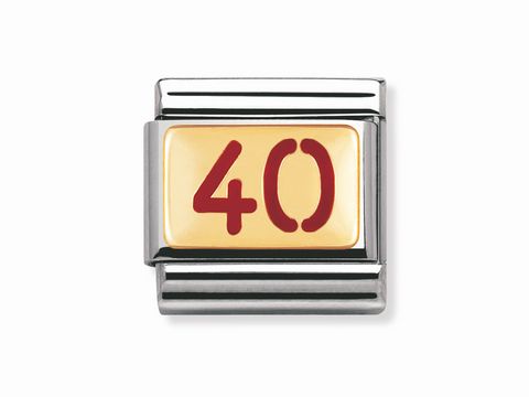 Zahl 40 emailliert in rot auf goldenem Hintergrund, umrahmt von einem silbernen Metallrahmen, von der Marke Nomination, geeignet für Armbänder und persönliche Schmuckstücke.