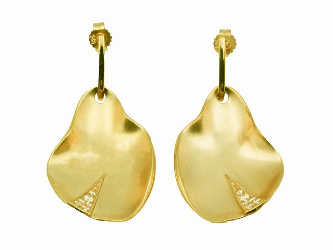 Ohrhänger in Blattform aus 925 Sterling Silber, teilmattiert und gelb vergoldet, verziert mit Zirkonia, vom Hersteller Juwelier Harnisch, in Roségold auf Silber.