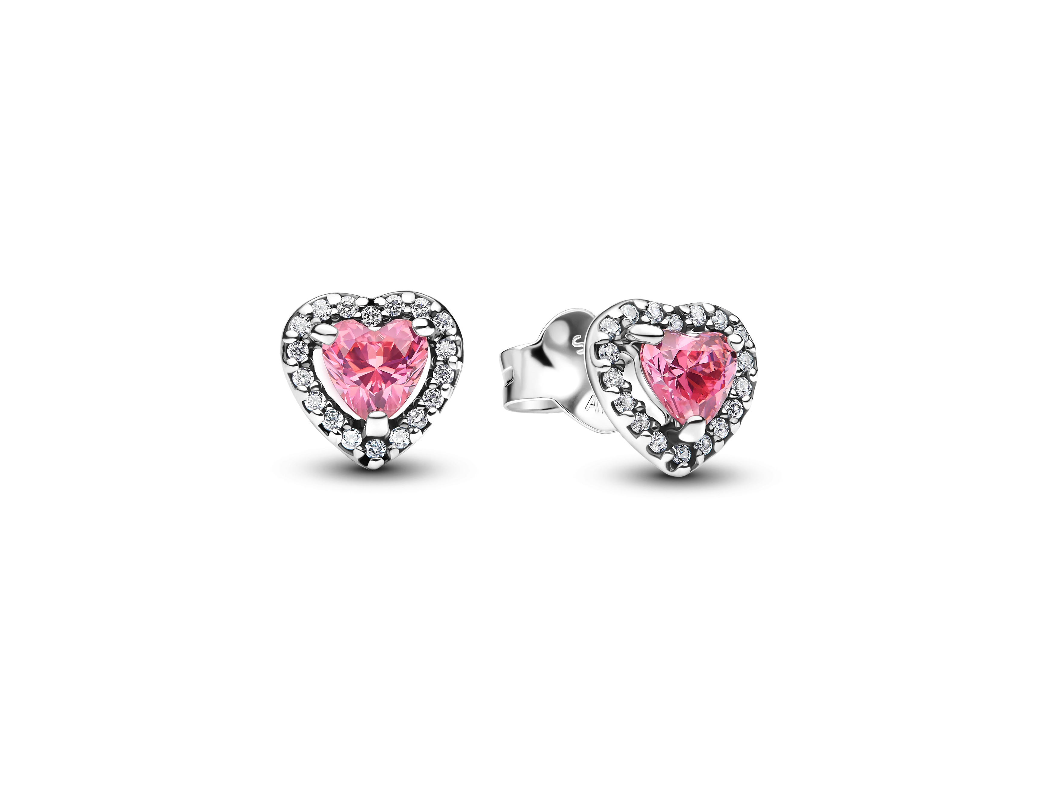 Zwei rosa Herz-Ohrringe aus Sterling Silber mit funkelndem Zirkonia in der Mitte sowie einer Umrandung aus kleinen, klaren Zirkonias. Ideal für einen romantischen Look.