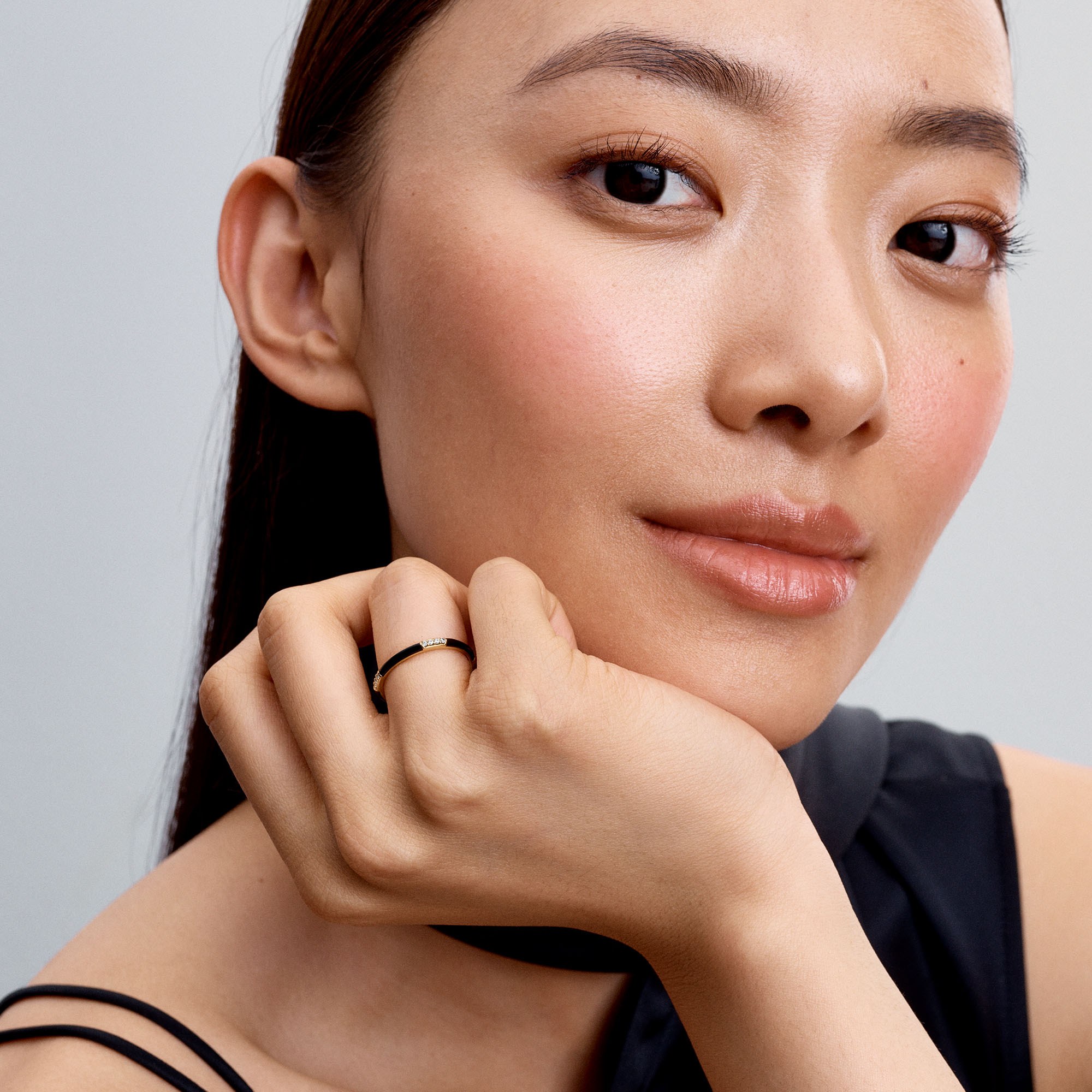 Pandora ME Gelbgold verg. Ring & Zirkonia & schwarzem Email – Ansicht 3